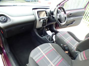 Used Peugeot 108 2015 for sale - 79724714: Photo