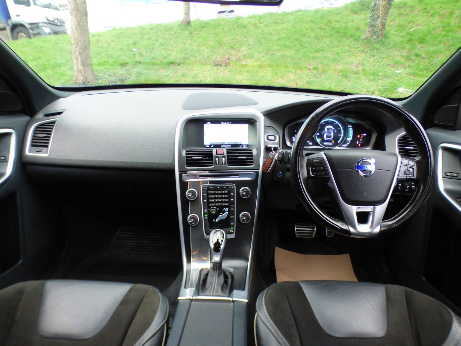 Used Volvo XC60 2015 for sale - 77878687: Photo 14