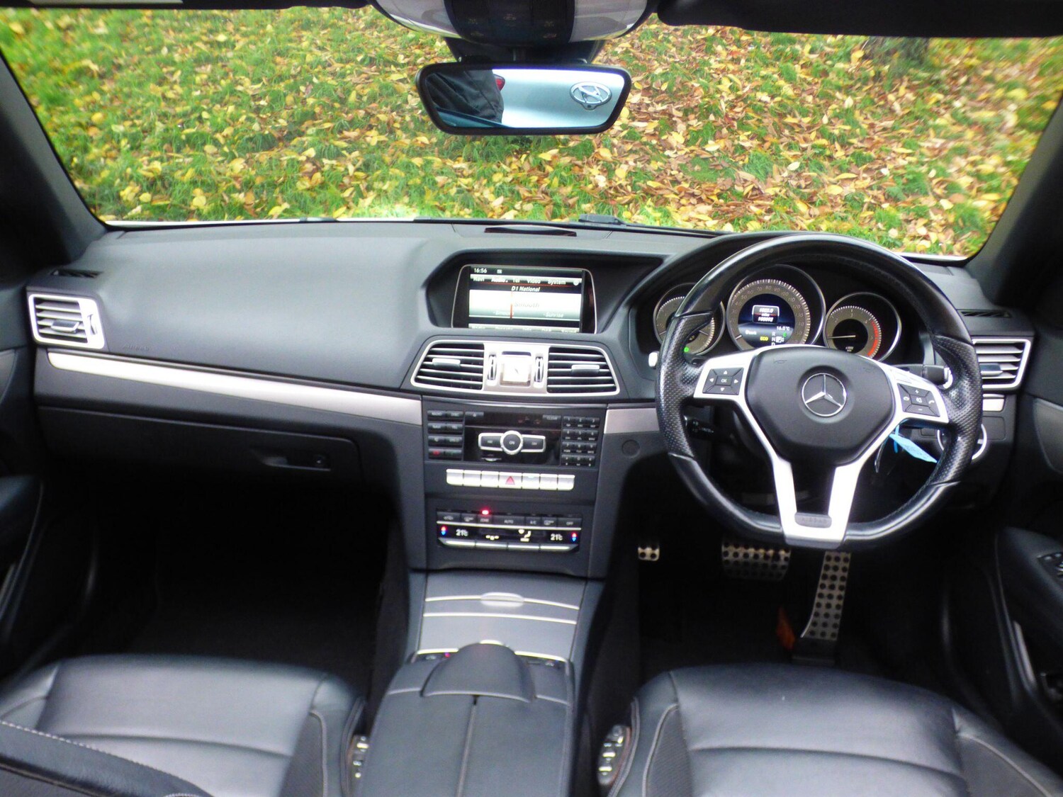 Used Mercedes-Benz E Class 2013 for sale - 76595693: Photo 32