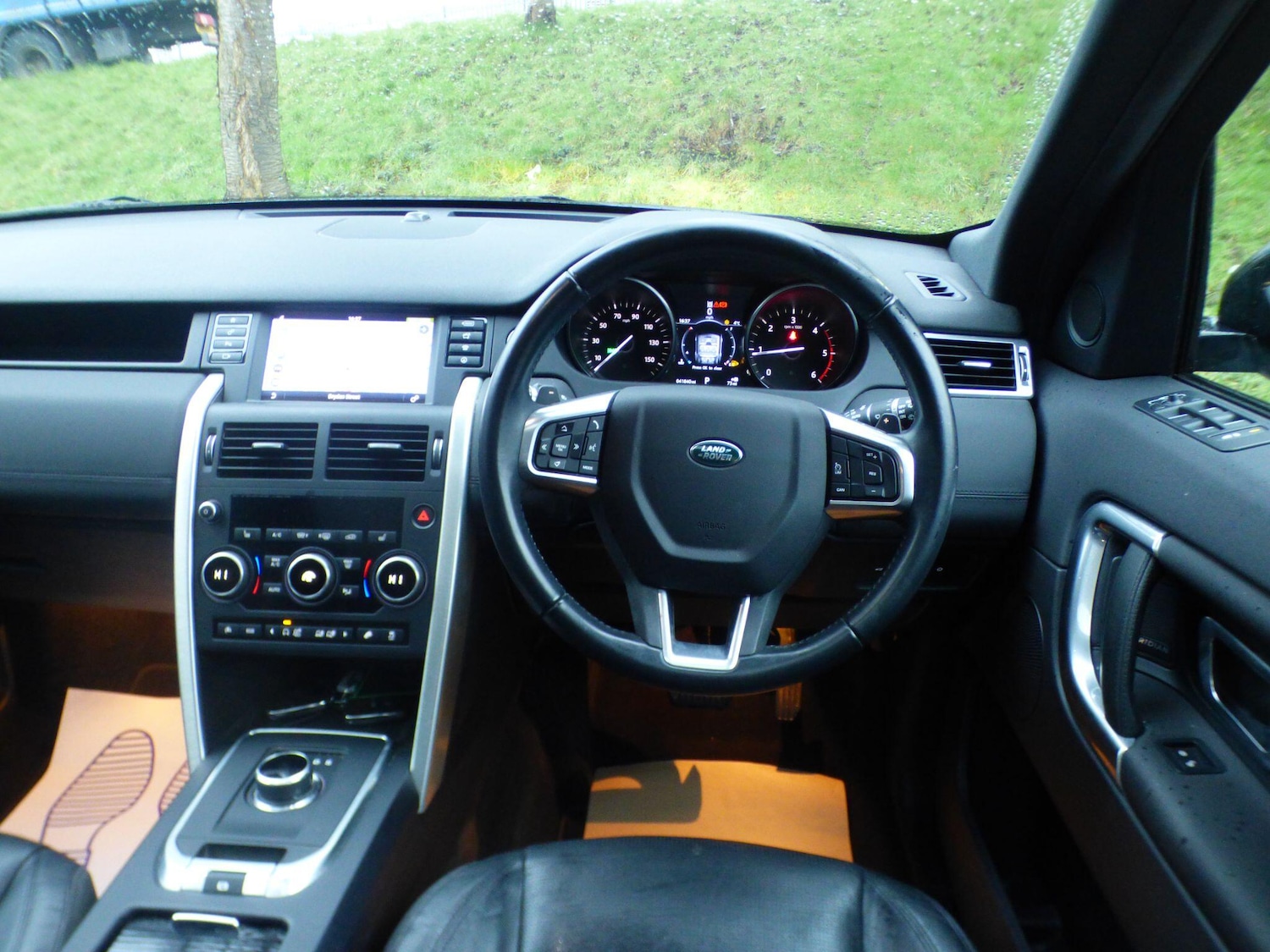 Used Land Rover Discovery Sport 2017 for sale - 77506119: Photo 18