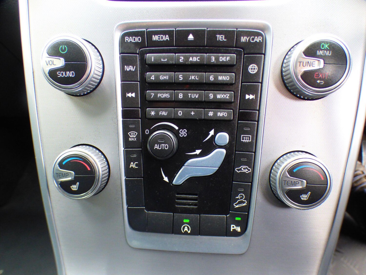 Used Volvo XC70 for sale - 78129188: Photo 14