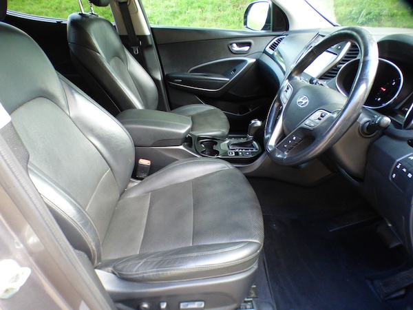 Used Hyundai Santa Fe 2015 for sale - 76082412: Photo 26