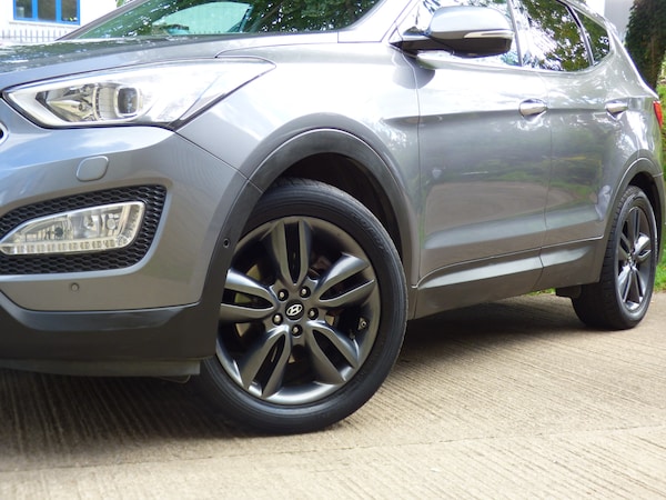 Used Hyundai Santa Fe 2015 for sale - 76082412: Photo 32