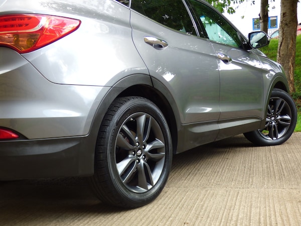 Used Hyundai Santa Fe 2015 for sale - 76082412: Photo 46