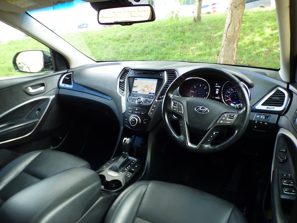 Used Hyundai Santa Fe 2015 for sale - 76082412: Photo 9