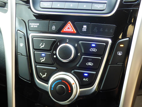 Used Hyundai i30 2015 for sale - 75620944: Photo 31