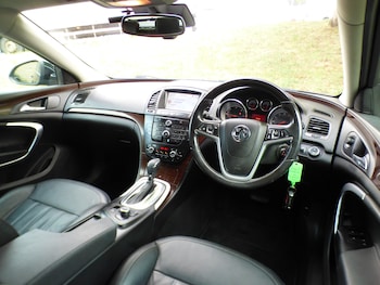 Used Vauxhall Insignia 2011 for sale - 75655704: Photo
