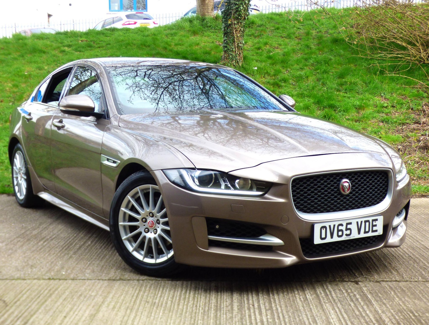 Used Jaguar XE 2015 for sale - 78029064: Photo 1