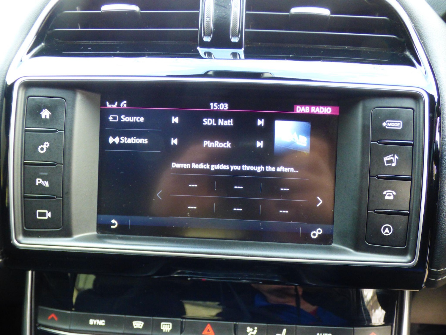 Used Jaguar XE 2015 for sale - 78029064: Photo 10