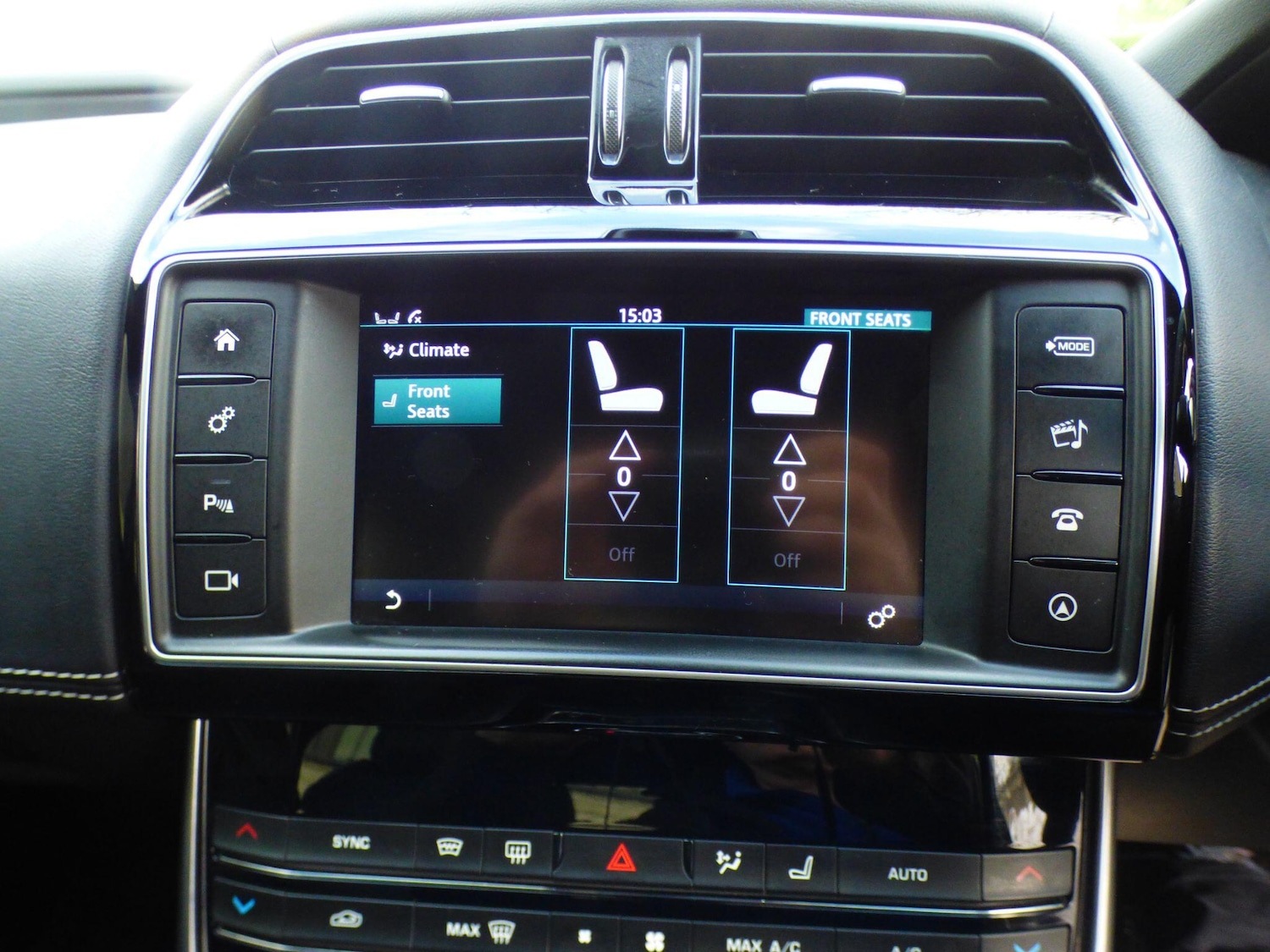 Used Jaguar XE 2015 for sale - 78029064: Photo 11