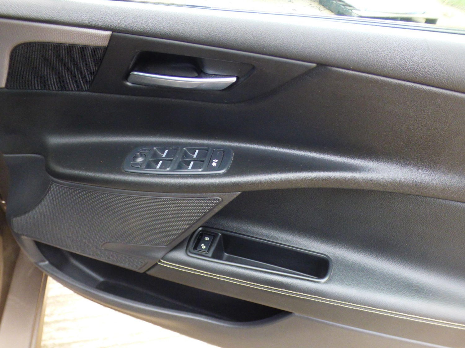 Used Jaguar XE 2015 for sale - 78029064: Photo 23