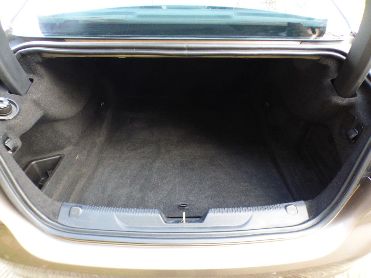 Used Jaguar XE 2015 for sale - 78029064: Photo 24