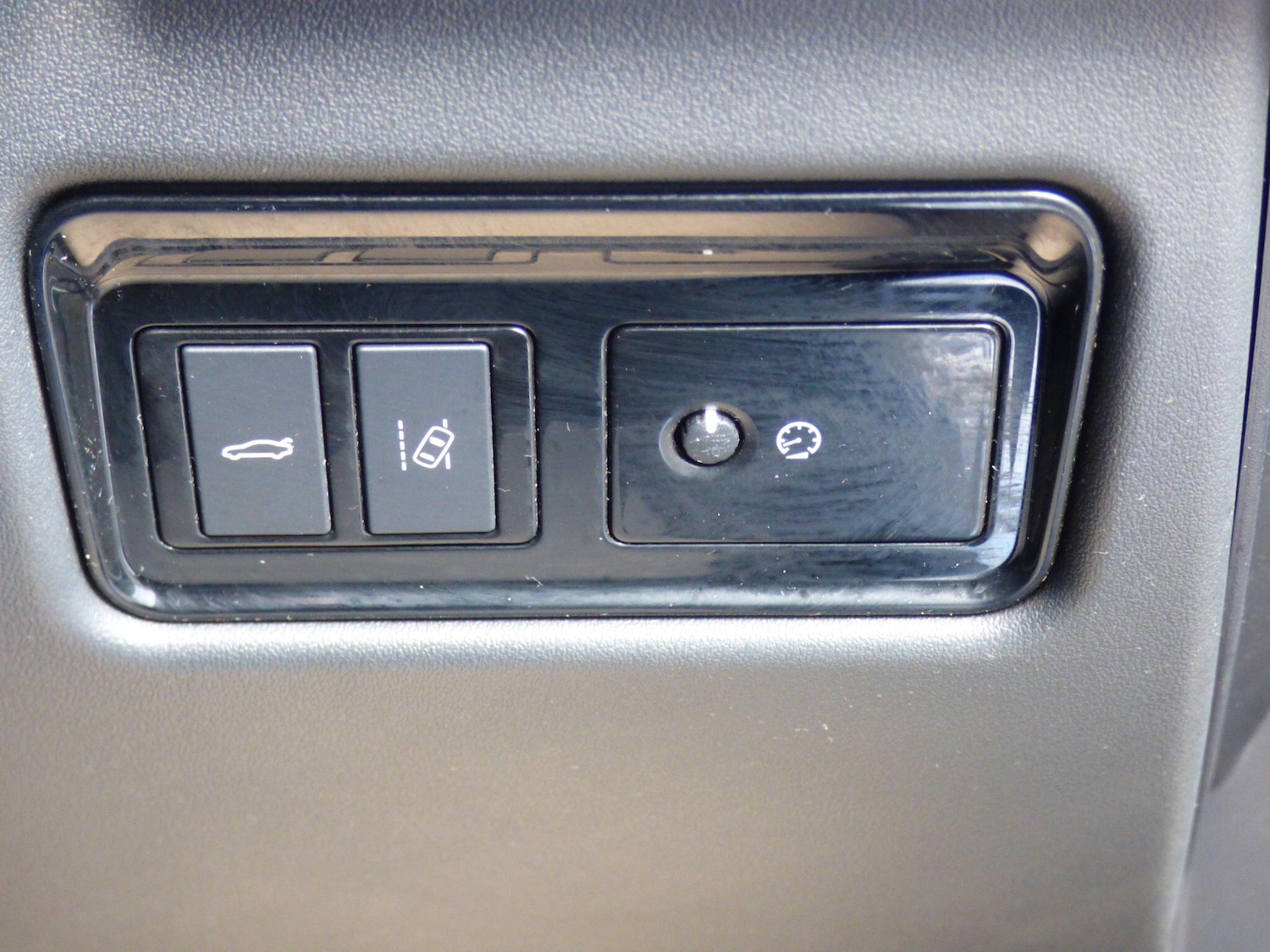 Used Jaguar XE 2015 for sale - 78029064: Photo 36