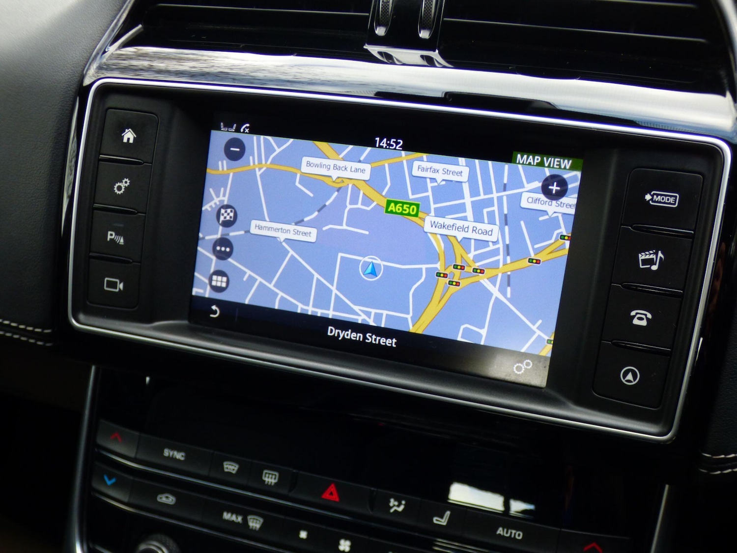 Used Jaguar XE 2015 for sale - 78029064: Photo 6