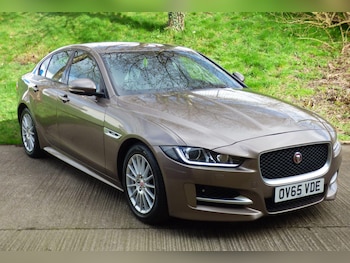 Used Jaguar XE 2015 for sale - 78997493: Photo