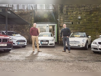 Used Jaguar XE 2019 for sale - 78383101: Photo