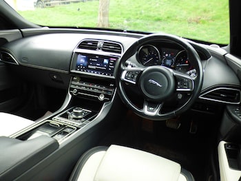 Used Jaguar XE 2019 for sale - 78383101: Photo