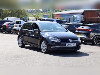 Used Volkswagen Golf 2017 for sale - 76739380: Photo
