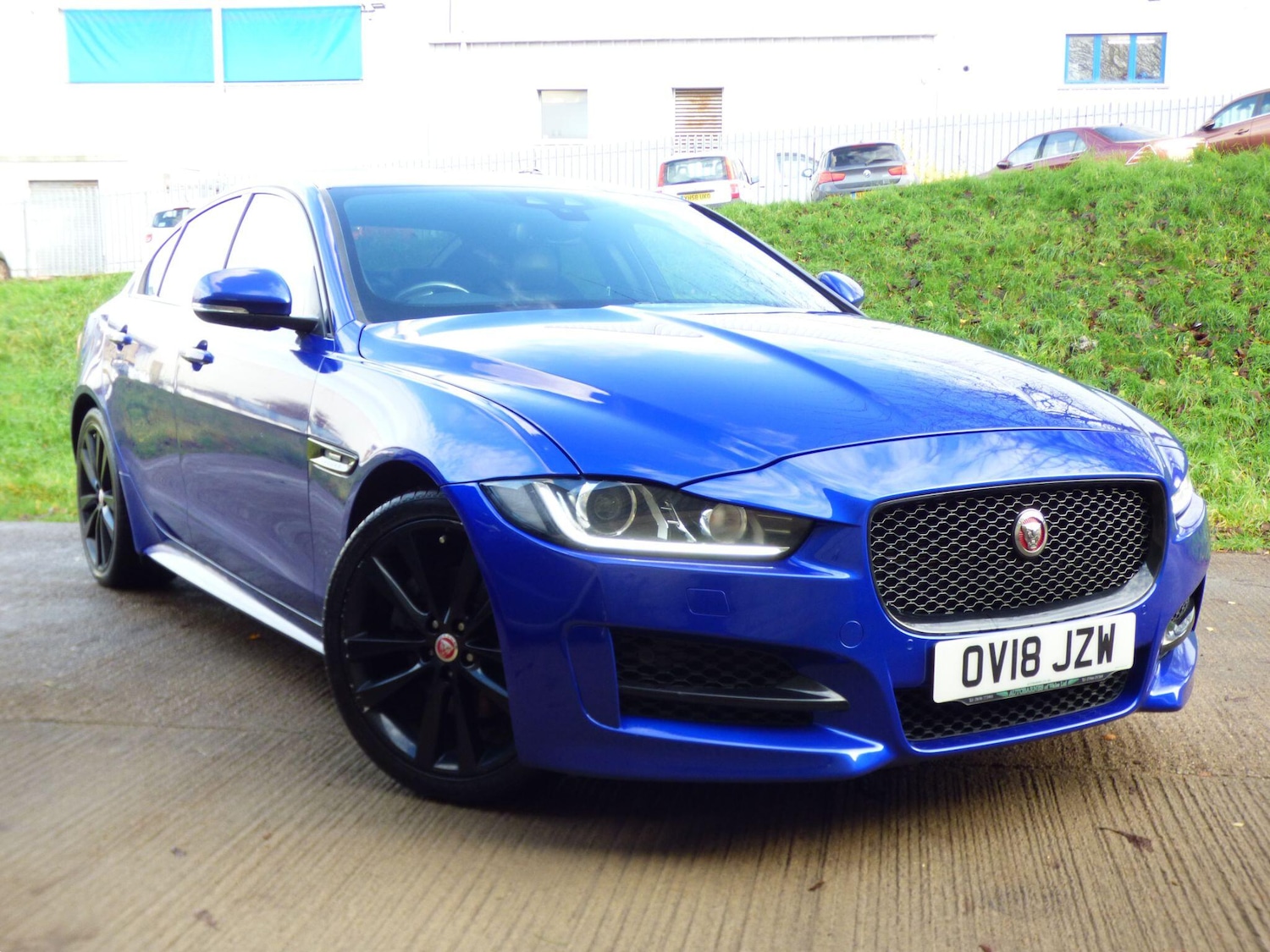 Used Jaguar XE 2018 for sale - 76896410: Photo 1