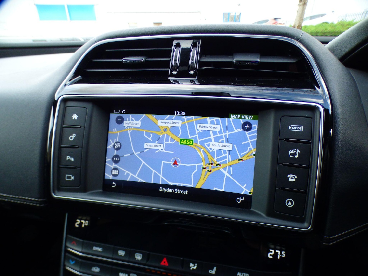 Used Jaguar XE 2018 for sale - 76896410: Photo 6