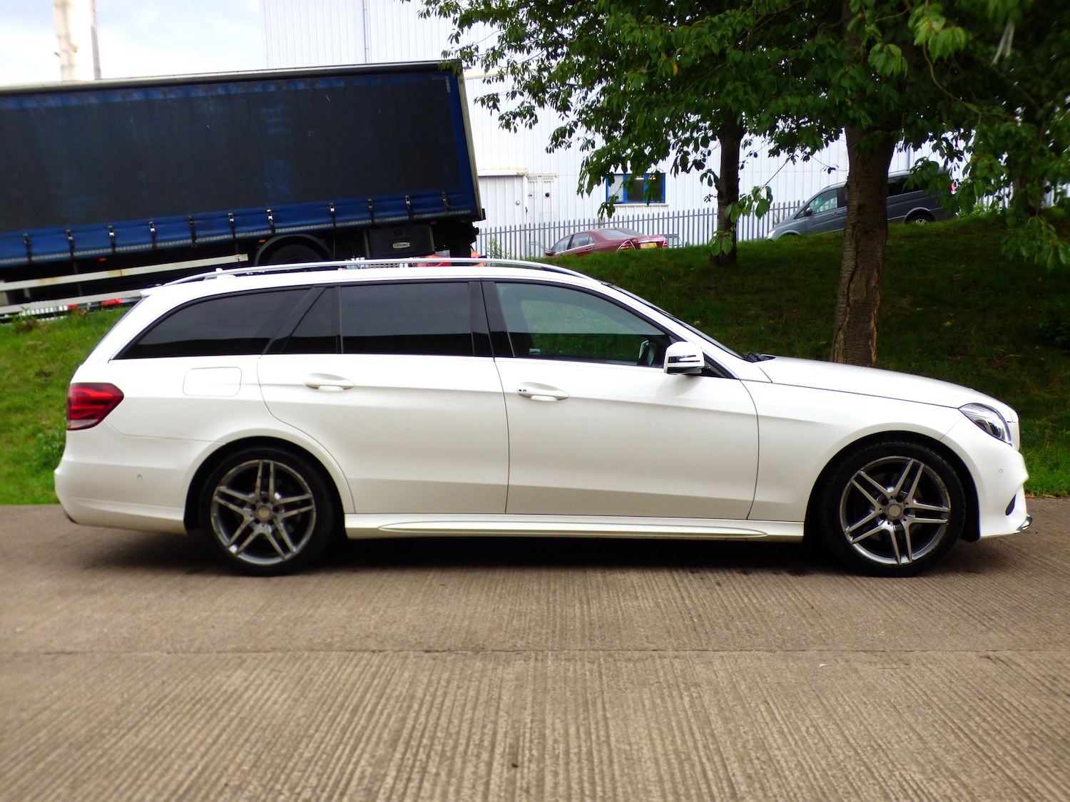 Used Mercedes-Benz E Class 2015 for sale - 76010690: Photo 12