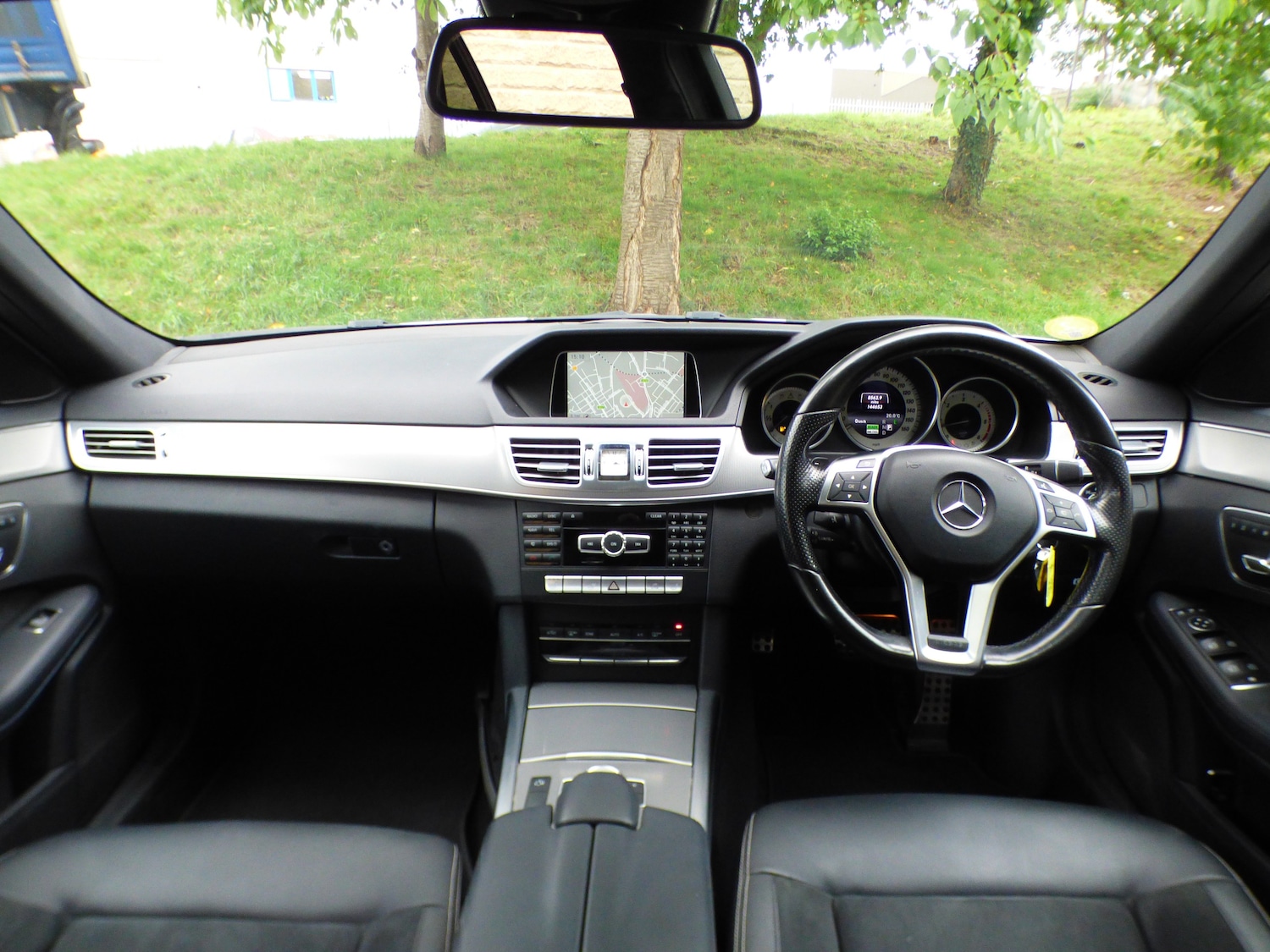 Used Mercedes-Benz E Class 2015 for sale - 76010690: Photo 18