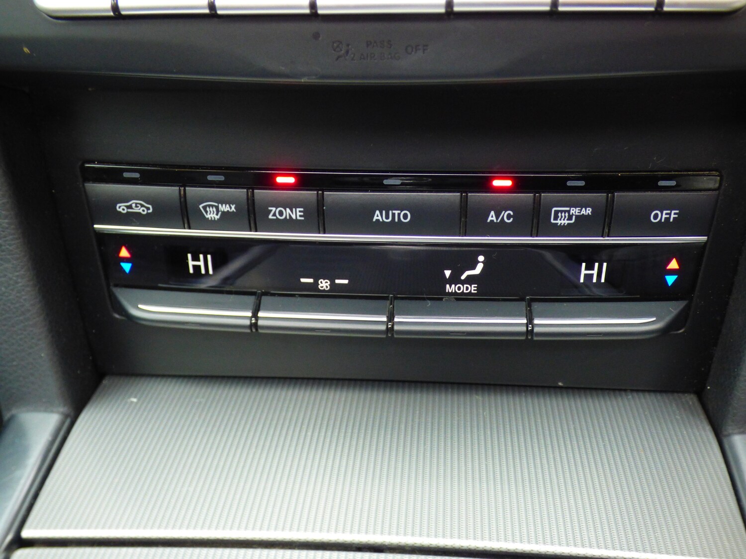 Used Mercedes-Benz E Class 2015 for sale - 76010690: Photo 27