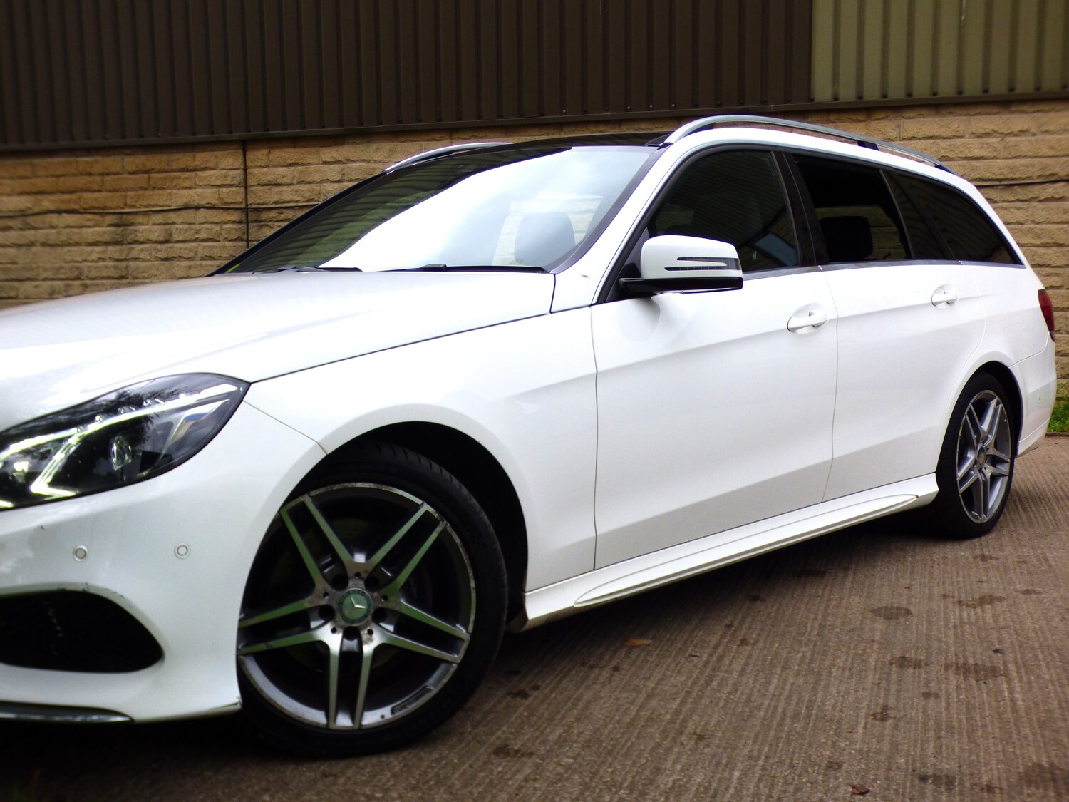 Used Mercedes-Benz E Class 2015 for sale - 76010690: Photo 29