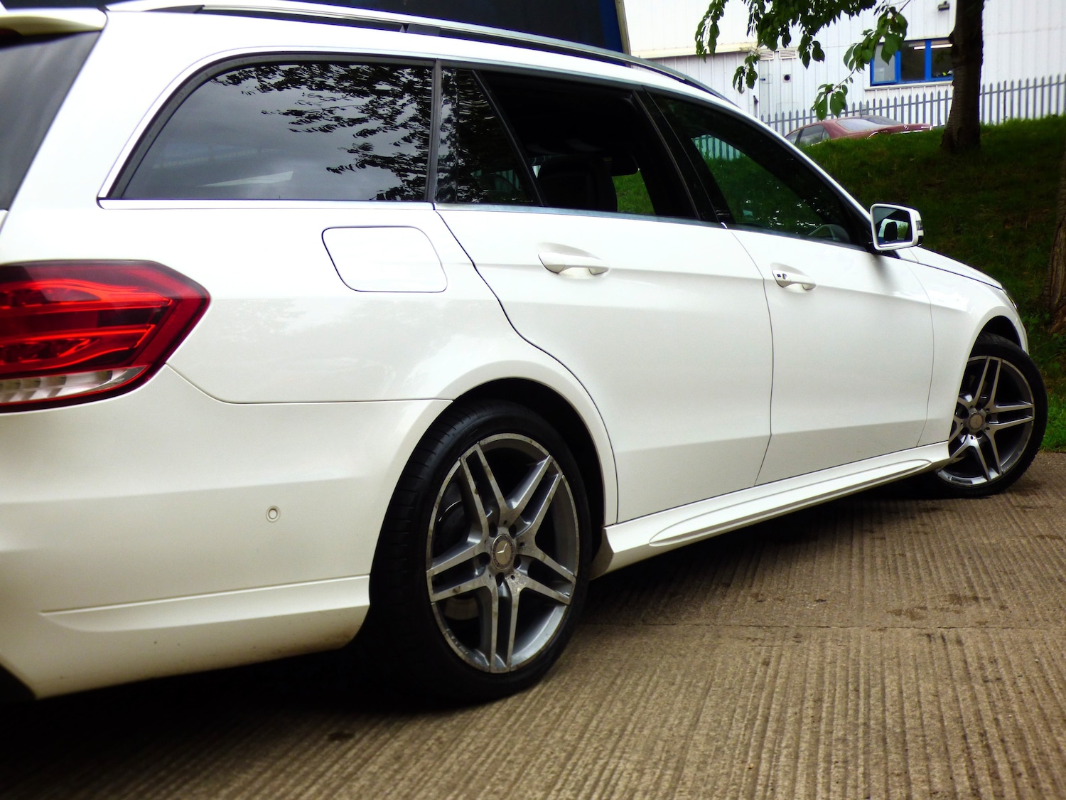 Used Mercedes-Benz E Class 2015 for sale - 76010690: Photo 38