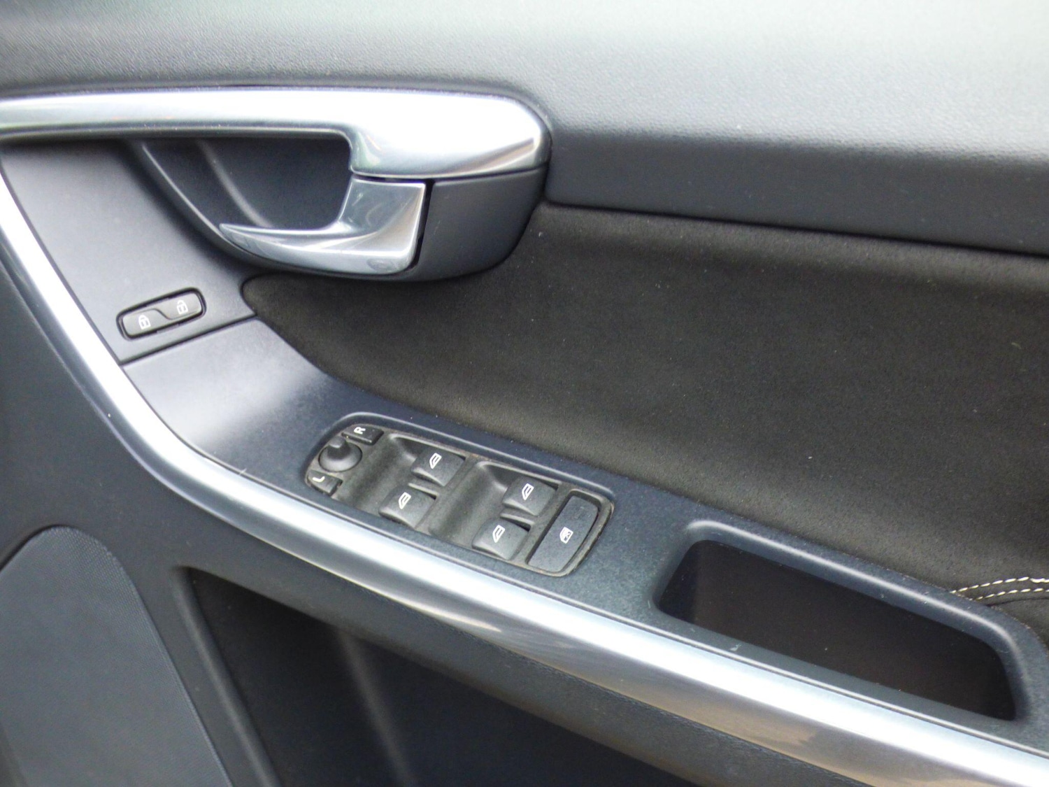 Used Volvo XC60 2015 for sale - 78084027: Photo 27