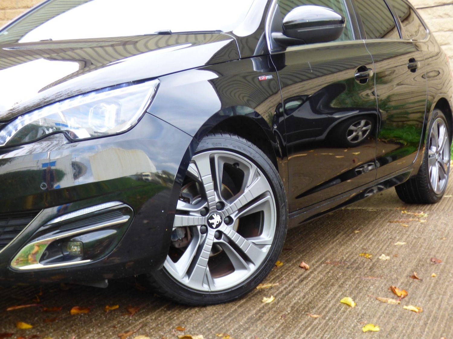 Used Peugeot 308 SW 2016 for sale - 76364404: Photo 41