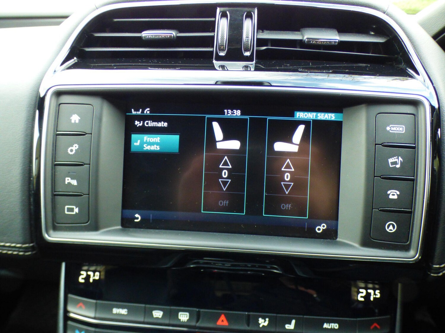 Used Jaguar XE 2018 for sale - 77899033: Photo 11