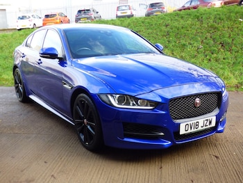Used Jaguar XE 2018 for sale - 77899033: Photo