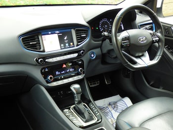 Used Hyundai IONIQ 2017 for sale - 76937647: Photo