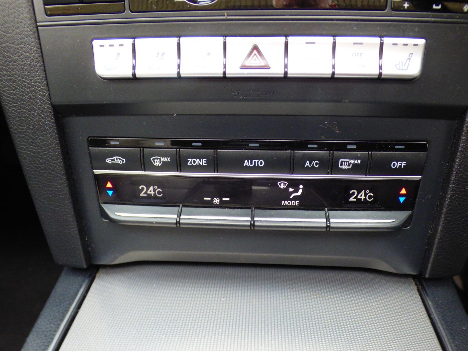 Used Mercedes-Benz E Class 2014 for sale - 77588686: Photo 19