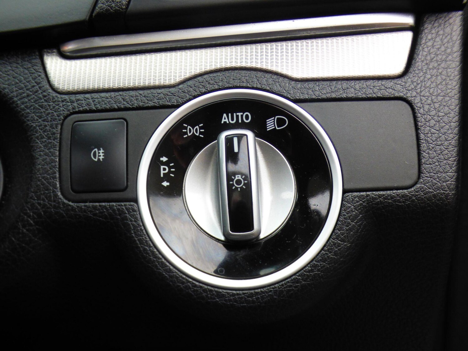 Used Mercedes-Benz E Class 2014 for sale - 77588686: Photo 29