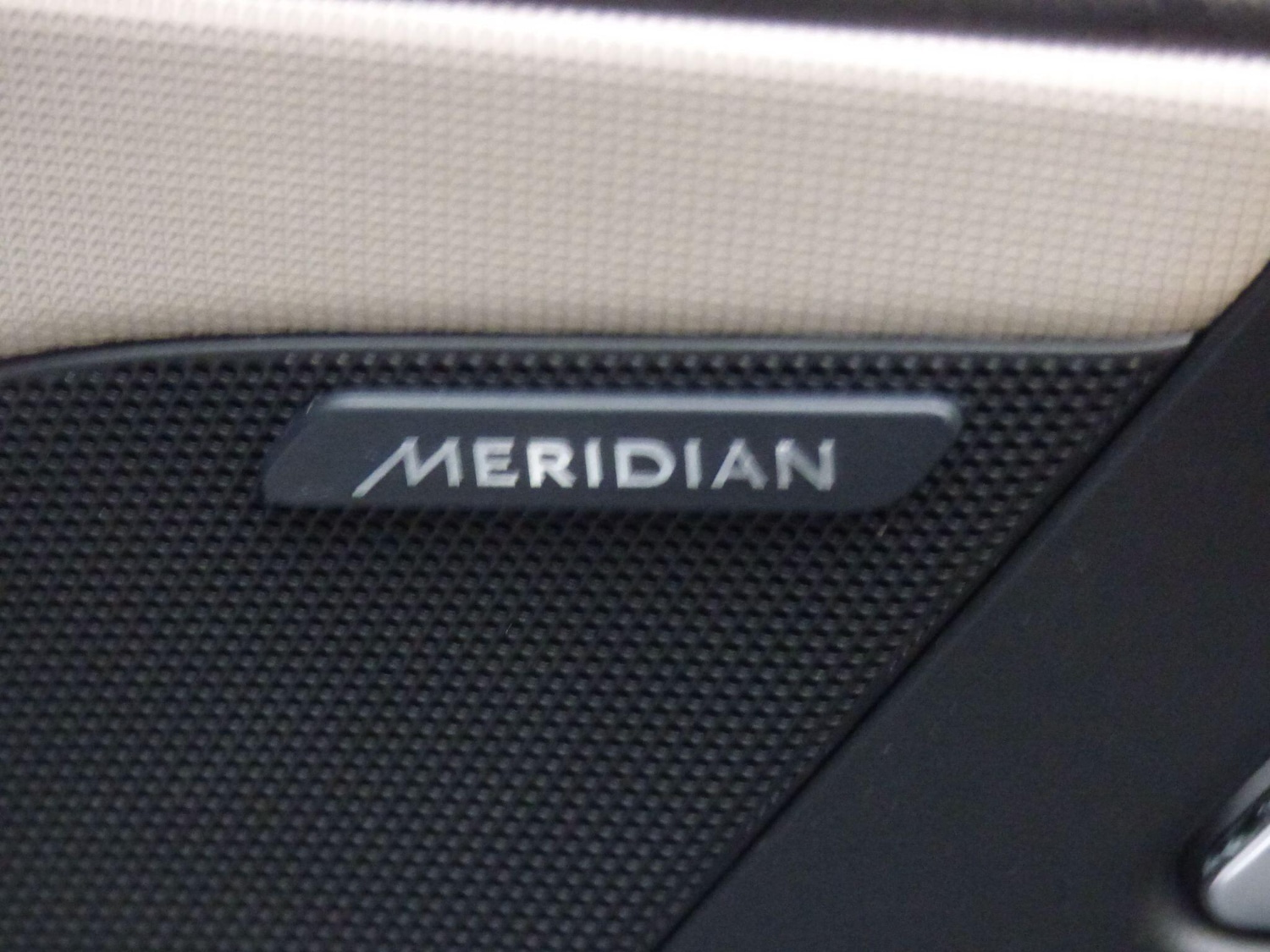 Used Jaguar XE 2016 for sale - 76896413: Photo 11