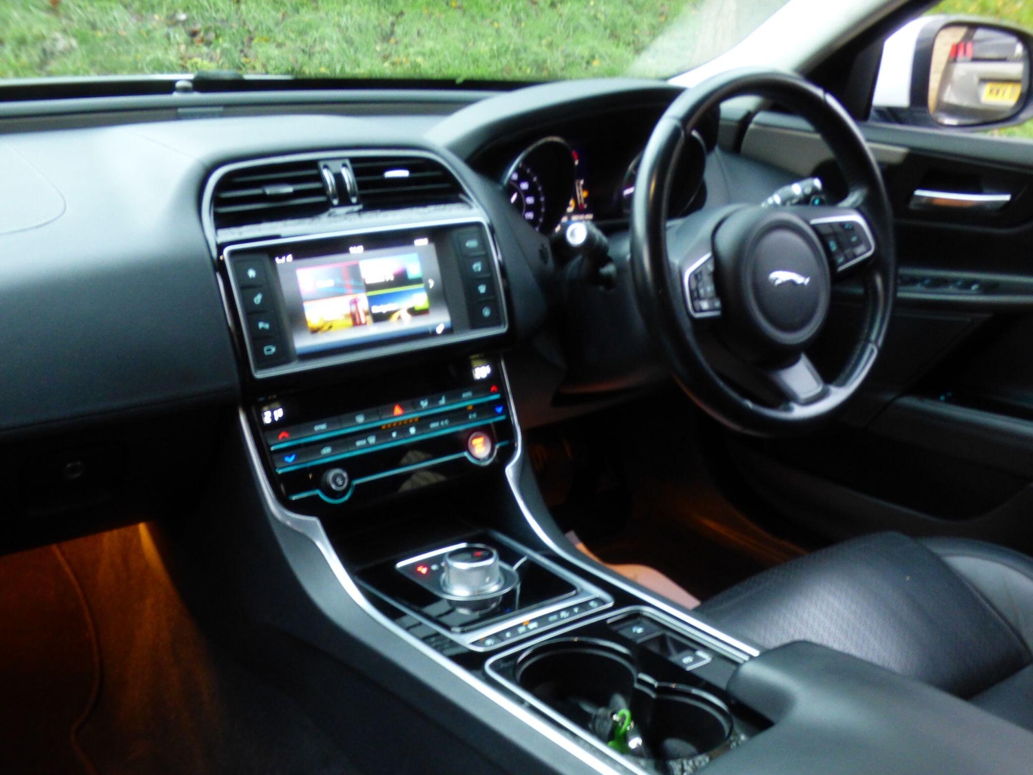 Used Jaguar XE 2016 for sale - 76896413: Photo 14