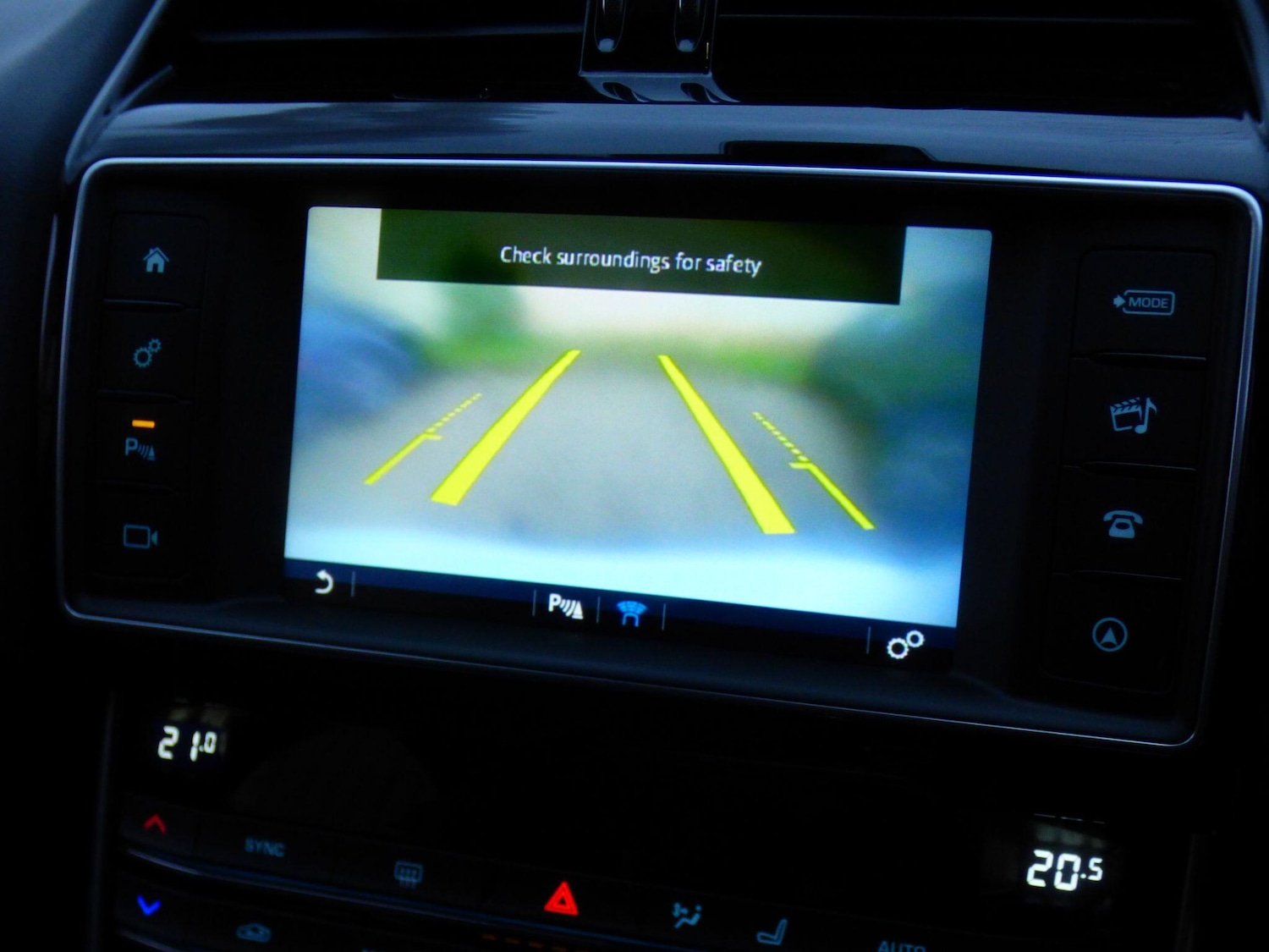 Used Jaguar XE 2016 for sale - 76896413: Photo 17