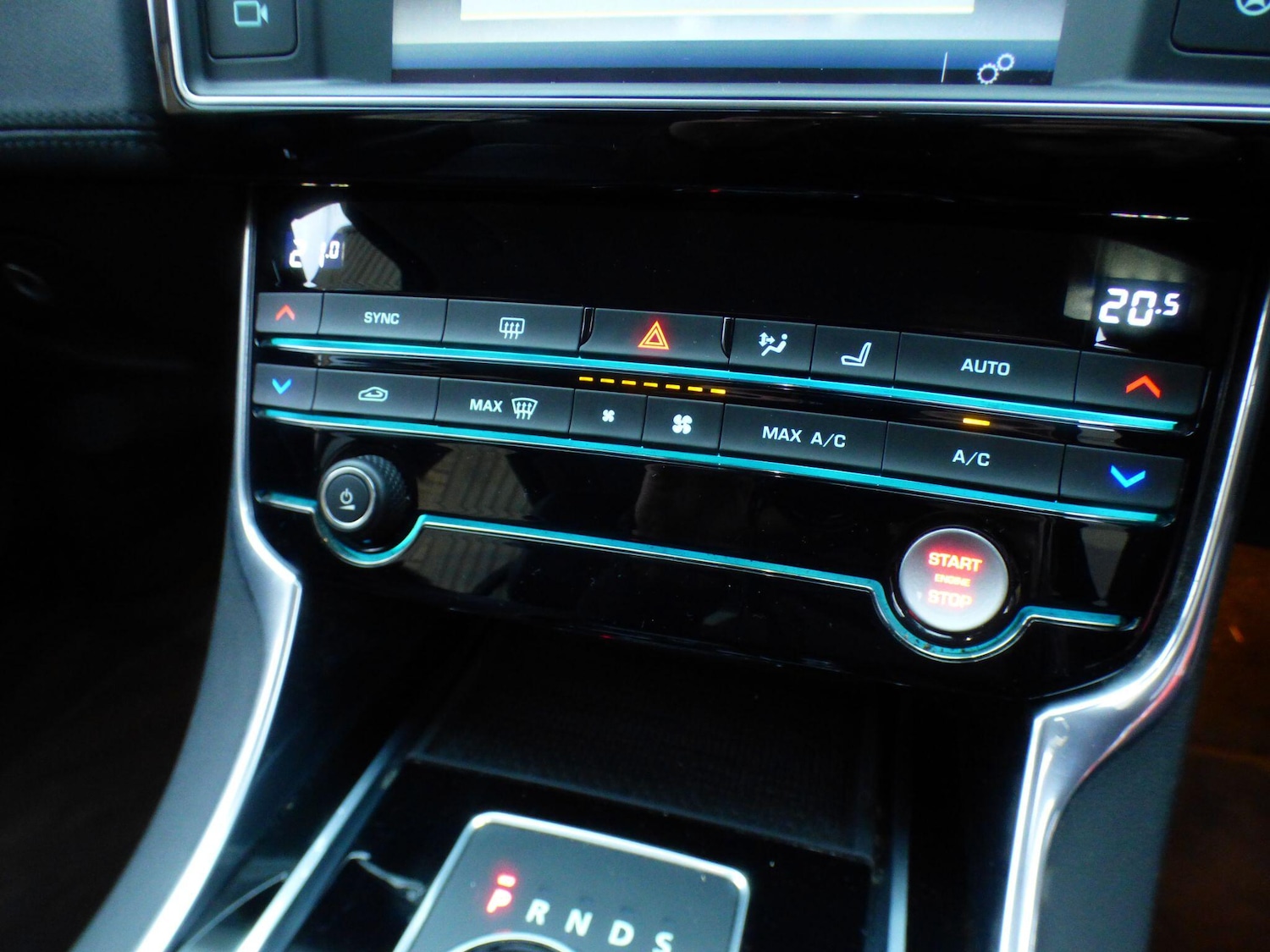 Used Jaguar XE 2016 for sale - 76896413: Photo 18