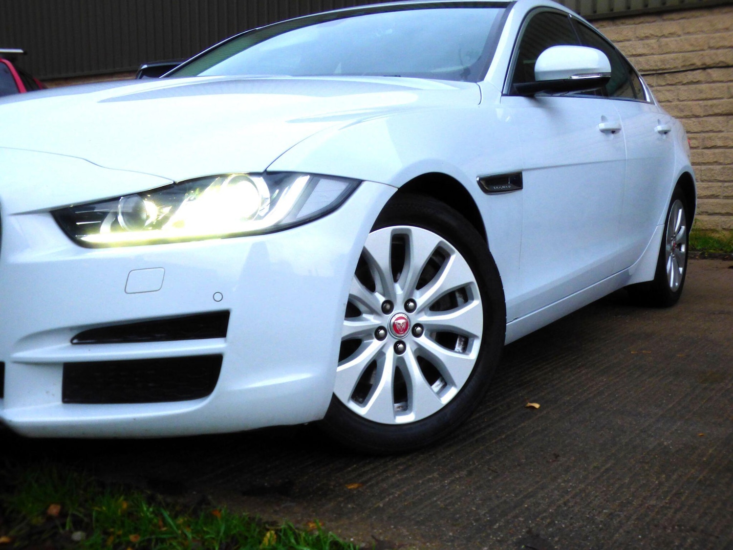 Used Jaguar XE 2016 for sale - 76896413: Photo 19