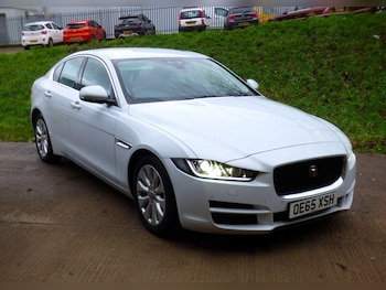 Used Jaguar XE 2016 for sale - 76896413: Photo