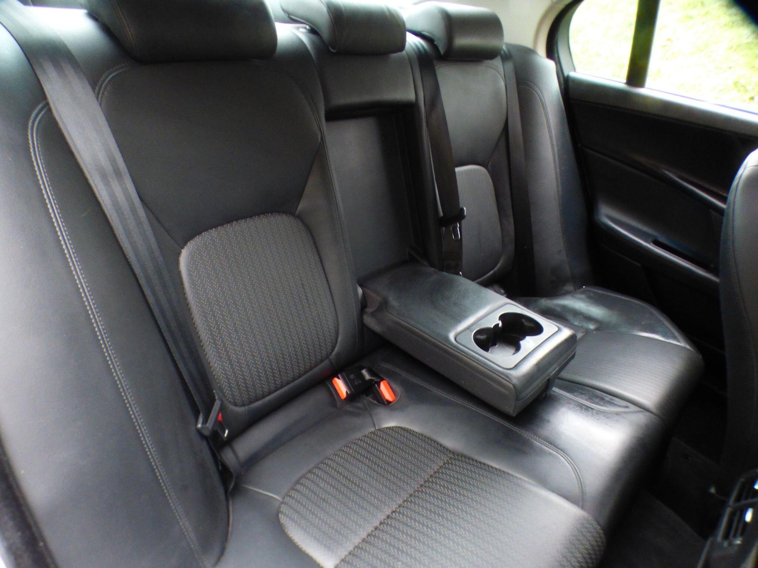 Used Jaguar XE 2016 for sale - 76896413: Photo 6