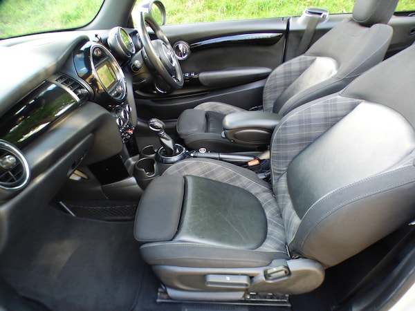 Used MINI Convertible 2016 for sale - 76030255: Photo 26