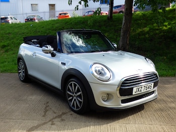 Used MINI Convertible 2016 for sale - 76030255: Photo