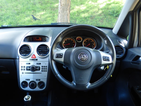 Used Vauxhall Corsa 2009 for sale - 76057840: Photo 6