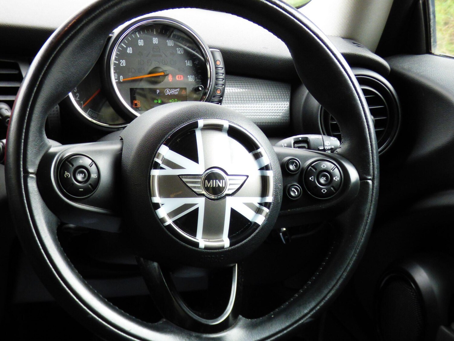 Used MINI Hatch 2014 for sale - 78220947: Photo 6