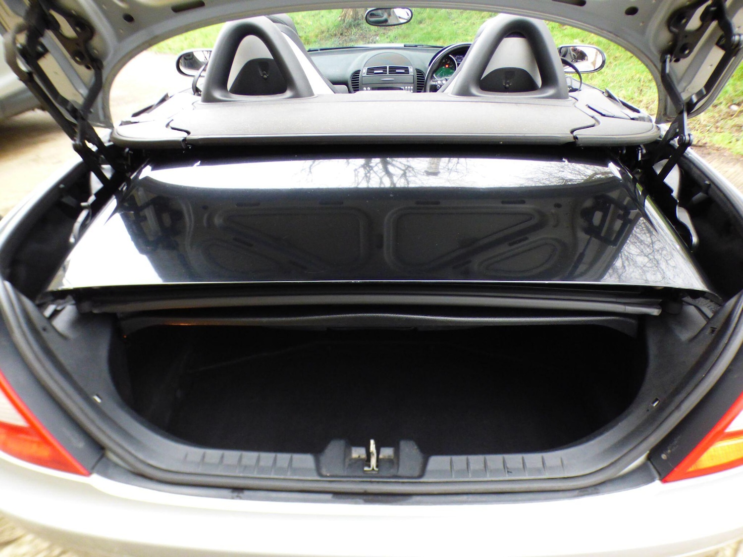 Used Mercedes-Benz SLK 2004 for sale - 77533719: Photo 6