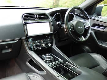 Used Jaguar F-Pace 2018 for sale - 79724711: Photo