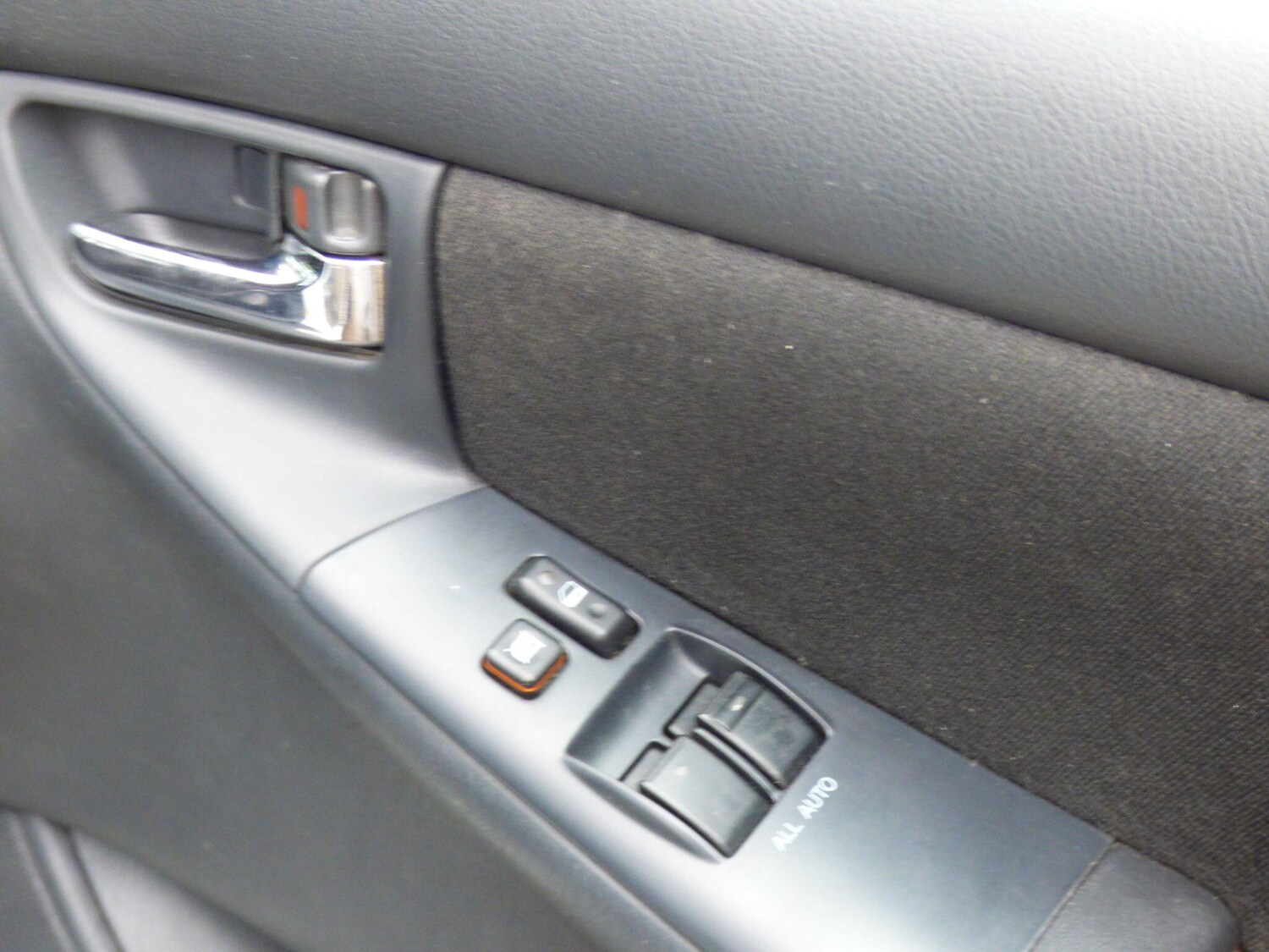 Used Toyota Corolla 2005 for sale - 77588688: Photo 16